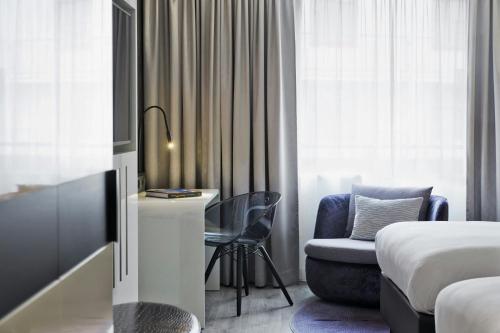 Habitación Doble Clásica - 2 camas del hotel Renaissance Vienna Schönbrunn. Foto 1