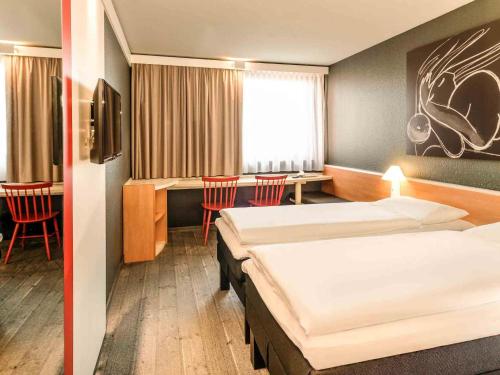Habitación Doble Estándar - 2 camas del hotel Ibis Wien Mariahilf. Foto 5