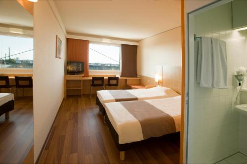 Habitación Doble Estándar - 2 camas del hotel Ibis Wien Mariahilf. Foto 9