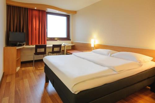 Habitación Doble Estándar del hotel Ibis Wien Mariahilf. Foto 11