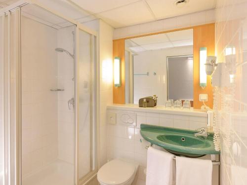 Habitación Estándar - 1 cama doble y 1 individual del hotel Ibis Wien Mariahilf. Foto 3