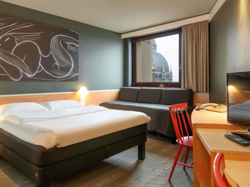 Habitación Estándar - 1 cama doble y 1 individual del hotel Ibis Wien Mariahilf. Foto 6
