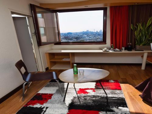 Apartamento con vistas a la ciudad del hotel Ibis Wien Mariahilf. Foto 3