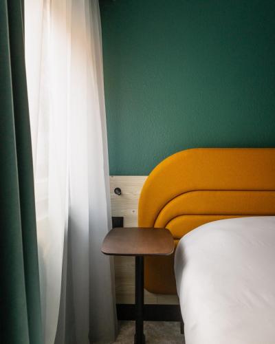 Habitación Estándar - 2 camas individuales del hotel ibis Styles Brugge Centrum. Foto 16