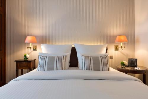 Habitación Clásica con cama grande del hotel Warwick Brussels