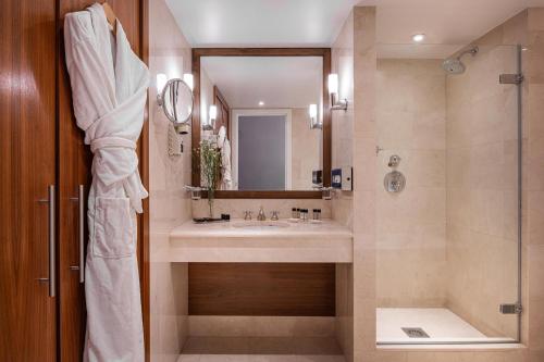 Suite Junior del hotel Warwick Brussels. Foto 2