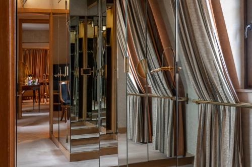 Suite Real del hotel Warwick Brussels. Foto 1