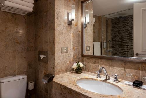 Habitación Doble Premium - 2 camas del hotel Warwick Brussels. Foto 3