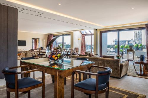 Suite Presidencial del hotel Warwick Brussels. Foto 1
