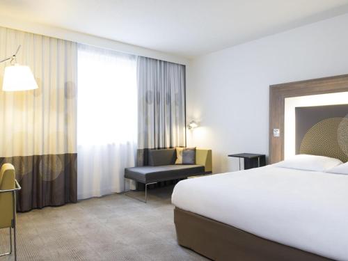 Habitación Doble Estándar del hotel Novotel Brussels City Centre. Foto 4