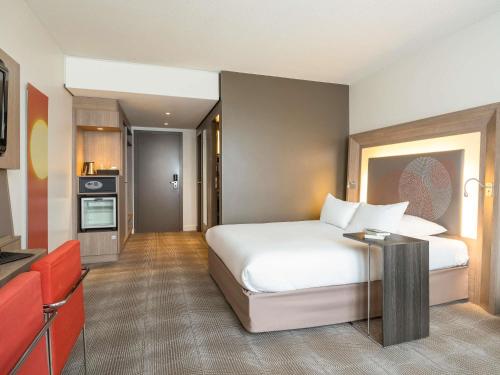 Habitación Doble Estándar del hotel Novotel Brussels City Centre. Foto 4