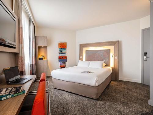 Habitación Doble Estándar - Adaptada para personas con movilidad reducida del hotel Novotel Brussels City Centre. Foto 8