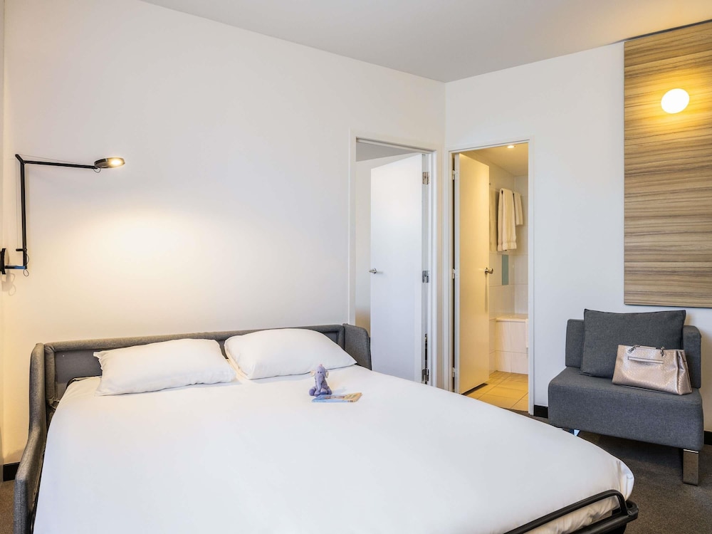 Suite ejecutiva, 1 cama de matrimonio grande del hotel Novotel Brussels Off Grand Place