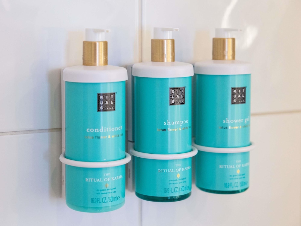 Suite ejecutiva, 1 cama de matrimonio grande del hotel Novotel Brussels Off Grand Place. Foto 5