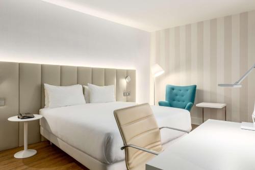 Habitación Doble Superior - 1 o 2 camas del hotel Nh Brussels Grand Place Arenberg. Foto 12