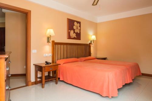 Apartamento Estándar del hotel Hotel Apartamentos El Galeón. Foto 2