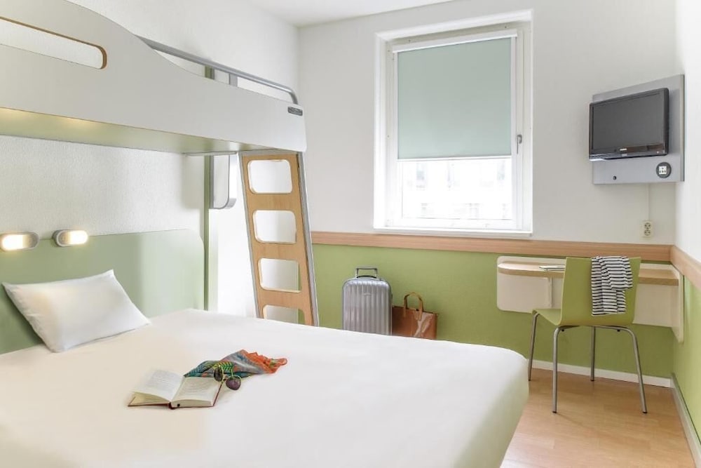 Habitación triple Cama Litera 1 Cama doble del hotel Ibis Budget Basel Pratteln