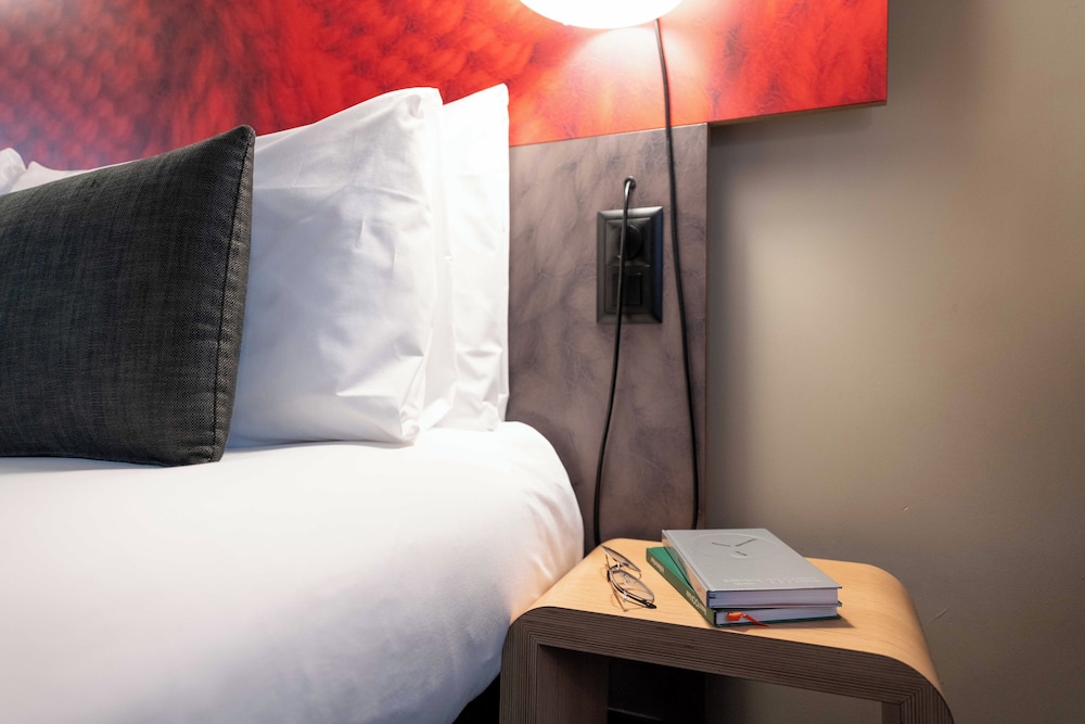 Habitación Confort con 1 cama doble (63 x 79 pulgadas) del hotel Ibis Geneve Centre Lac. Foto 2