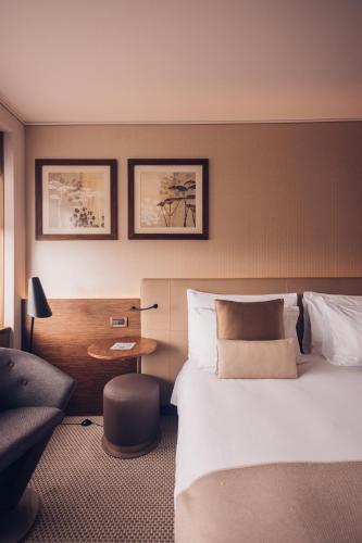 Habitación Doble Estándar - Adaptada para personas con discapacidad del hotel Crowne Plaza Geneva, An Ihg. Foto 2