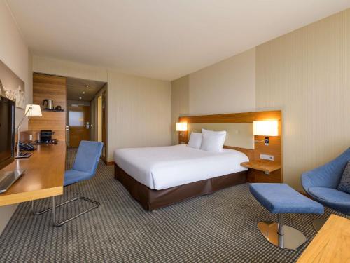 Habitación Familiar - 1 cama grande del hotel Mövenpick Hotel Geneva