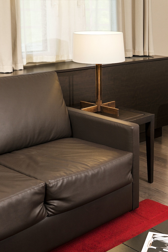 Habitación superior del hotel Nh Geneva Airport. Foto 5