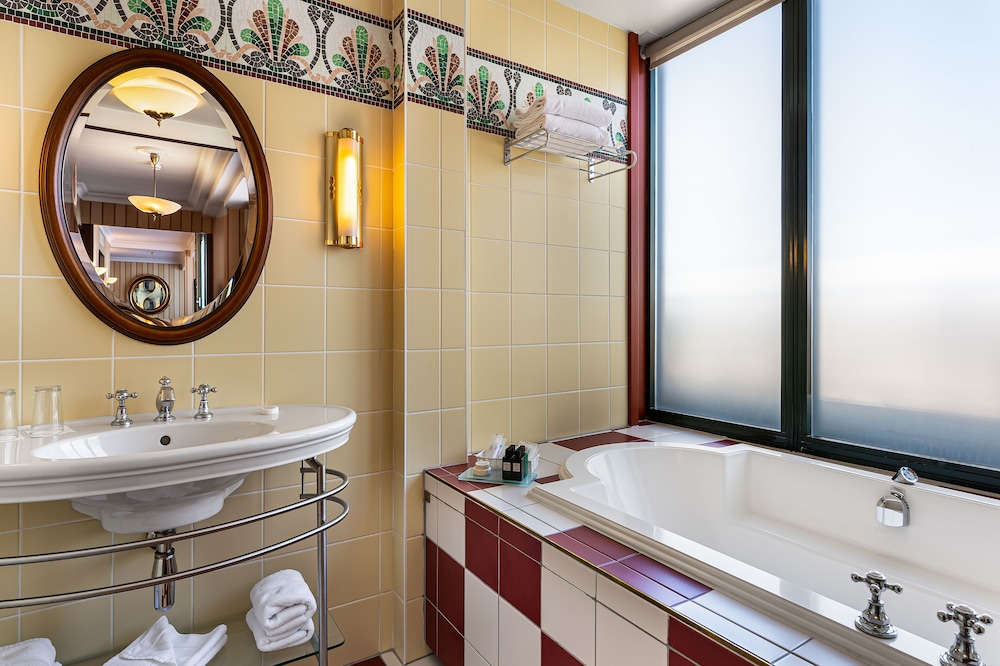 Apartamento Deluxe, terraza del hotel Royal Manotel