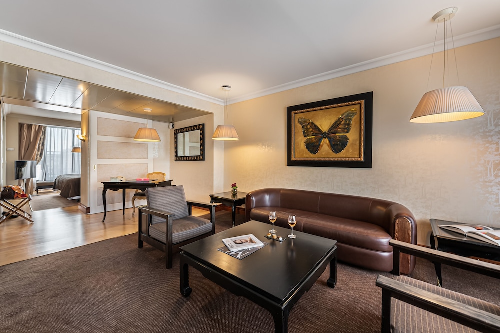 Ambassador Suite with Terrace del hotel Royal Manotel. Foto 6