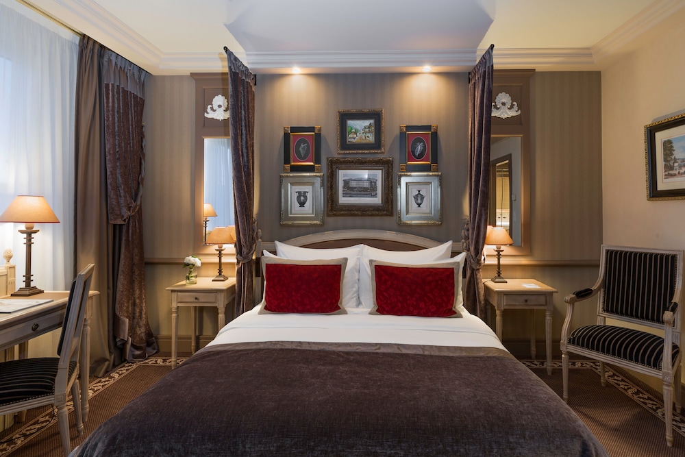 Habitación Clásica del hotel Royal Manotel. Foto 2