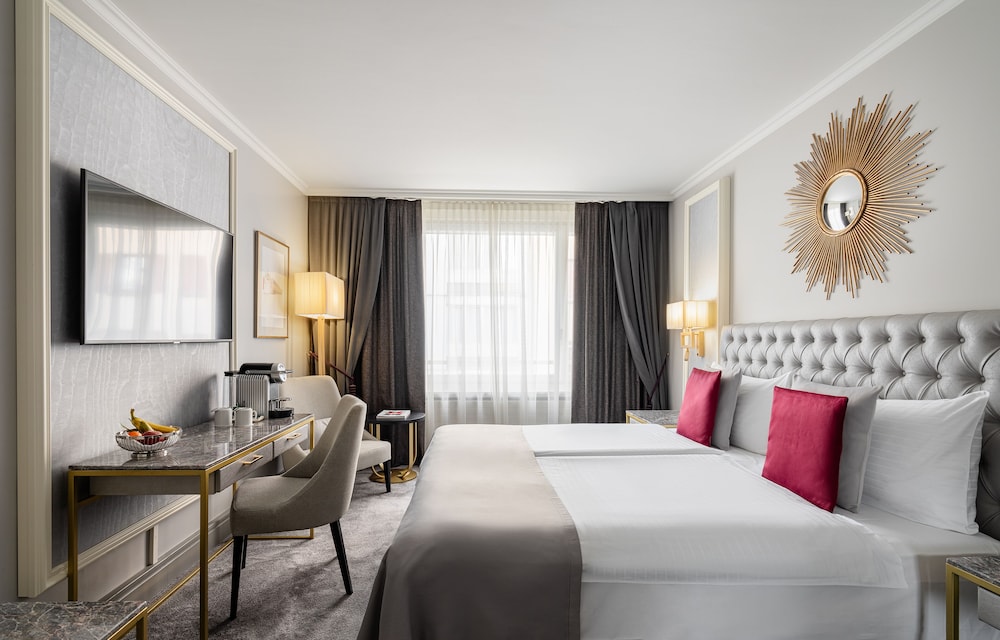 Estudio Superior del hotel Royal Manotel