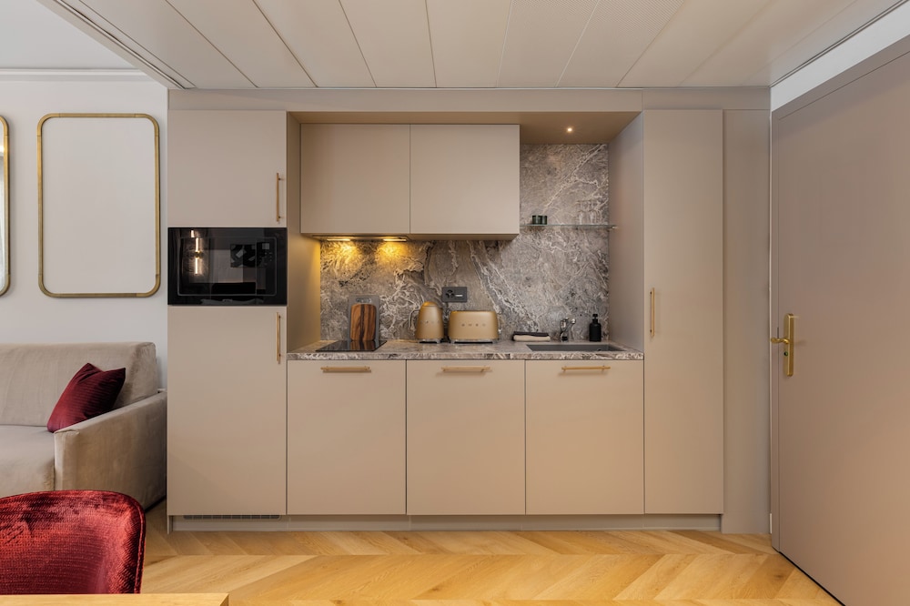 Apartamento Elite, 1 habitación del hotel Royal Manotel. Foto 4
