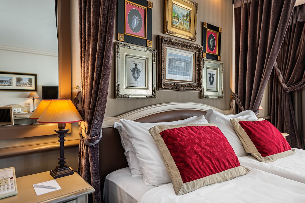 Estudio Deluxe del hotel Royal Manotel. Foto 1