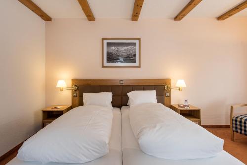 Habitación Doble con vistas a la montaña Eiger del hotel Sunstar Grindelwald. Foto 2