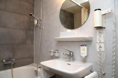 Habitación Doble Estándar del hotel Crystal. Foto 1