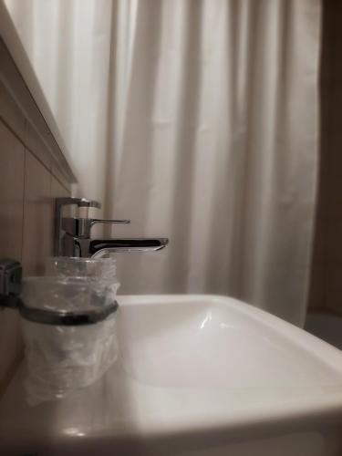 Superior Twin Room with A/C (19m2) del hotel Crystal. Foto 12