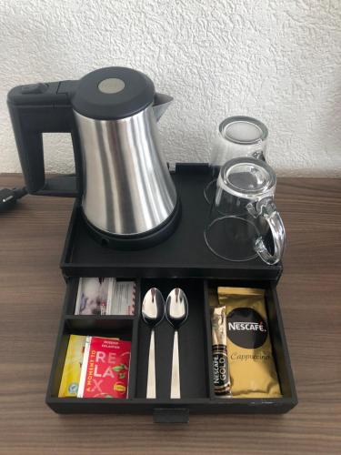 Deluxe Quadruple Room with A/C and Roof Terrace del hotel Crystal. Foto 8
