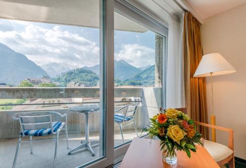 Standard Double Room - Queen Bed del hotel Metropole Interlaken. Foto 2