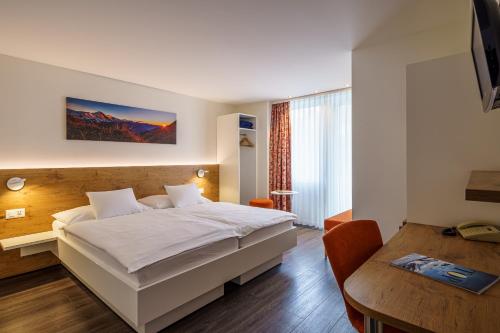 Habitación Doble Superior con aire acondicionado - 2 camas del hotel Bernerhof. Foto 7