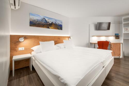 Habitación Doble Superior con aire acondicionado - 2 camas del hotel Bernerhof. Foto 12