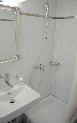 Habitación Individual del hotel Weisses Kreuz. Foto 3