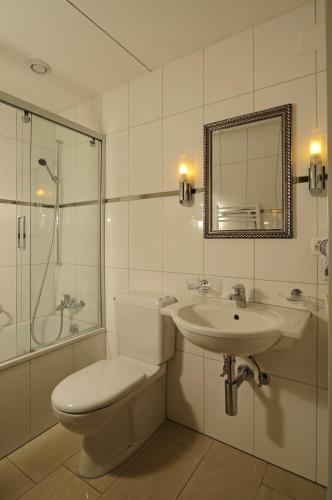 Habitación Triple del hotel Weisses Kreuz. Foto 3