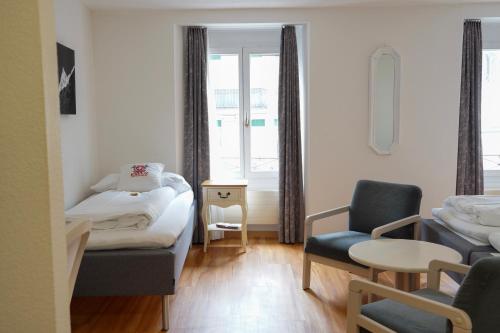 Habitación Triple del hotel Weisses Kreuz. Foto 3