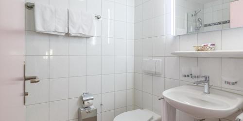Habitación Doble Estándar del hotel Drei Könige. Foto 5