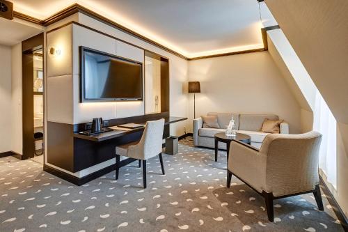 Suite Junior Deluxe del hotel Monopol. Foto 4