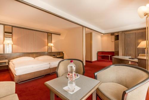Suite Junior del hotel Monopol. Foto 9