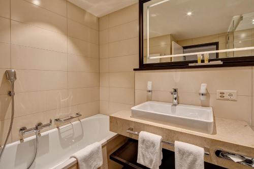 Suite Deluxe del hotel Monopol. Foto 12