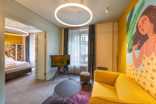 Suite Boutique con balcón del hotel Continental Park. Foto 1