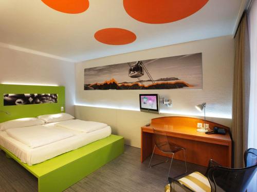 Habitación Estándar - 1 cama grande del hotel Ibis Styles Luzern. Foto 2