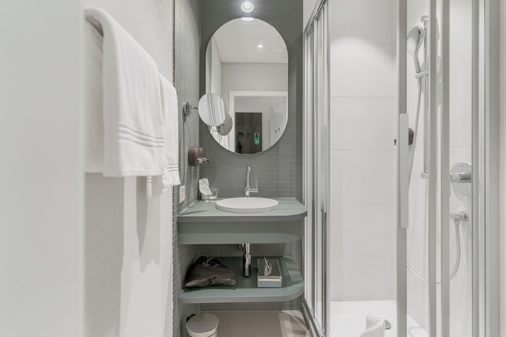Quiet Comfort Single Room Courtyard Side del hotel Waldstaetterhof Swiss Quality. Foto 5