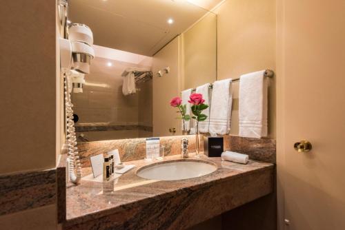 Habitación Doble Estándar del hotel Royal Plaza Montreux. Foto 3