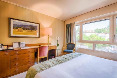 Habitación Doble Estándar del hotel Royal Plaza Montreux. Foto 4